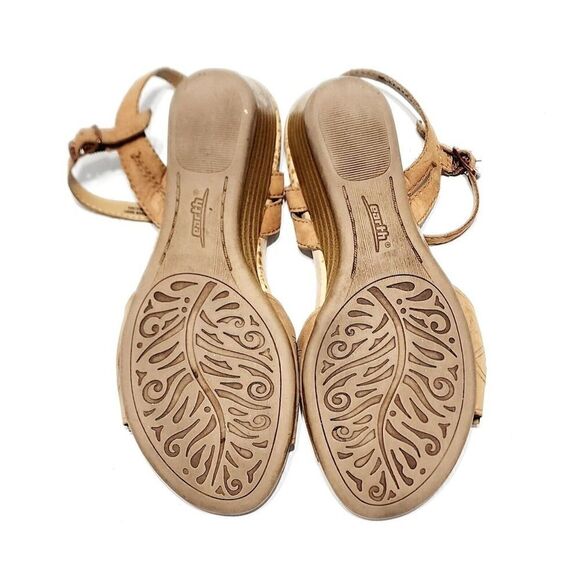 Earth Orchid Spruce Leather Wedge Sandals Size 7.5 Wide Studded Floral Laser Cut - Picture 8 of 8